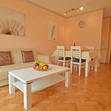 Apartment Fuer 4 Personen Ca 43 Qm In Rovinj-monsena, Istrien Istrische Riviera Rovinj