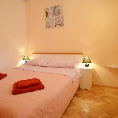 Fuer 4 Personen Ca 43 Qm In Rovinj-monsena, Istrien Istrische Riviera Apartment *